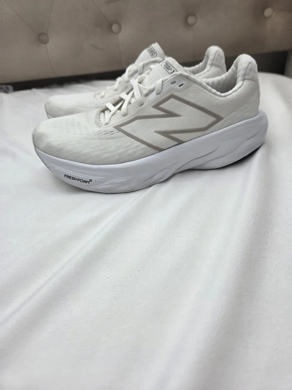 New Balance Fresh Foam X 1080v14 Women’s 8.5 White Gold Running Shoes